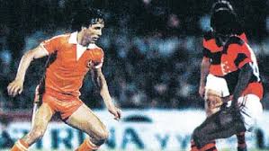 Statistiques de l'équipe du cobreloa pour la saison 1982, effectifs de la saison, tous les résultats de l'équipe. Del Gol De Aguirre A La Magia De Neymar Todas Las Finales De Copa Que Albergo El Estadio Nacional De Chile Marketing Registrado La Comunidad Del Marketing Deportivo