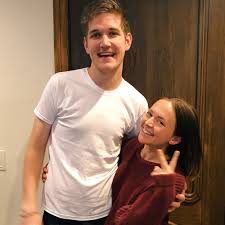 Bo burnham ретвитнул(а) greg crowe. Bo Burnham Freundin Vermogen Grosse Tattoo Herkunft 2021 Taddlr