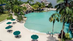 Five food and beverage outlets, two bars and a lounge. Tanjung Sepang Beach Resort Teluk Ramunia Kota Tinggi