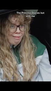 At least Michael liked it #theprincessdiaries #princessdiaries #badmovies  #badmovie #early2000s #greenscreenqueen #lolz #badacting #hotdogs  #moviescenes #over30