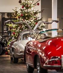 Mercedes Benz 300sl And Porsche356 Under The Christmas Tree Via Les Automobiles Instagram Automoviles Instagram Autos