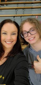 Hollie Dawn Biggs (@holliedawnb)