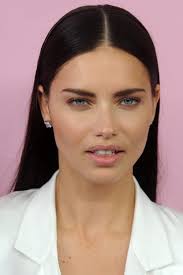 Adriana lima is considered one of the world's most beautiful women. Adriana Lima S Hairstyles Hair Colors Steal Her Style