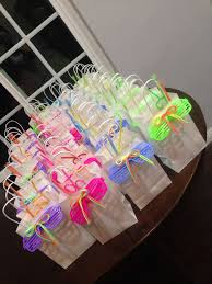 Children S Birthday Party Goodie Bag Ideas Hip Hop Goodie Bags Lembrancinhas Para Festa Neon Lembrancinha Neon Festa De Brilho