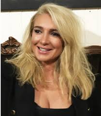 Tanya Templeton's Instagram, Twitter & Facebook