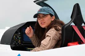 Zara wants to be the youngest female pilot to fly around the world solo. 1uetmgwuxicqfm