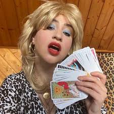 Molly McGuinness (@fortunestella)