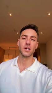 Garrett Reichert's Instagram, Twitter & Facebook