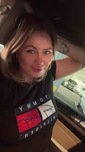 Mama m-a educat să fiu o doamnă , Tata restul 🦾👑😎