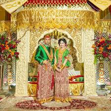 Tentu saja tema acara halal bihalal memang telah banyak dicari oleh orang di internet. 21 Ide Baju Bodo Bugis Baju Pernikahan Pernikahan Bodo Pengantin