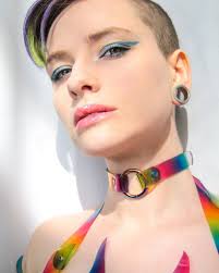 Hi everyone! I'm quite new to this and i just started my own little etsy  shop😊😅 the link to my shop is: https://etsy.me/3EfeeW2 i make handmade  chokers, necklaces, earrings, keychains and much