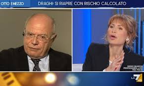 Ll'uocchie sotto cappiello annascunnute mane 'inta sacca e bávero aizato. Massimo Galli Davidemaggio It