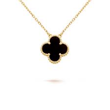 Van cleef & arpels has been at the forefront of innovation and luxury craftsmanship since its founding, especially when it comes to necklaces. Vcara45800 Vintage Alhambra Pendant Van Cleef Arpels
