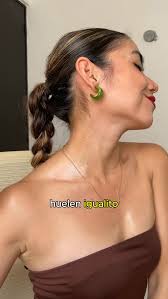 Fortune Twist, inspirada en Chance de Chanel, es una fragancia diseñada  para capturar la esencia de la mujer contemporánea, combinando encanto,  audacia y frescura. Su composición de notas cítricas como pomelo y