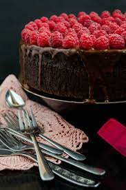 Raspberry Chocolate Mud Cake Tort Umed Cu Ciocolata Recipe Chocolate Mud Cake Mud Cake Cake