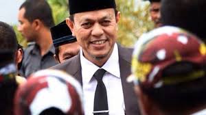Supaya bisa diterima dengan baik, berikut beberapa lima cara tepat mengkritik atasan di kantor. Bupati Galus Kecam Pembakaran Kantor Pwi Di Agara Gedung Itu Dibangun Saat Amru Pimpin Pwi Serambi Indonesia