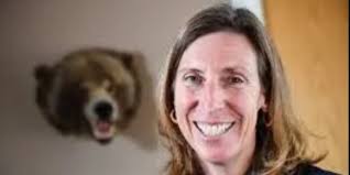 Can the U.S. Fish and Wildlife Service director be removed due to lack of  scientific education?