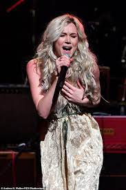 Joss Stone Is Pregnant Singer And American Boyfriend Expecting Baby Daily Mail Online