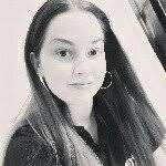 Crystal Endres's Instagram, Twitter & Facebook