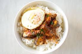 Healthy Sardine Rice Bowl With Canned Sardines In Tomato Sauce Skip The Crackers And To Sardine Recipes Sardines In Tomato Sauce Recipe Sardine Recipes Canned