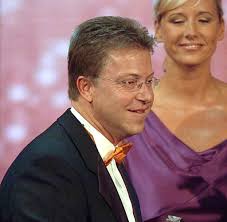 Check spelling or type a new query. Ard Mann Carsten Sostmeier Dieser Pferde Kommentator Sollte Zum Fussball Welt