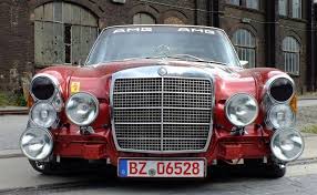 Die Rote Sau Geniesst Ihren Legendenstatus Mercedes Benz 300 Sel Amg 6 8 Nur Etwas Fur Harte Typen Mercedes Benz Classic Mercedes Benz Cars Mercedes Benz 300