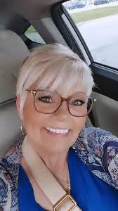 Comparing hairstyles with friends from Facebook advertisement