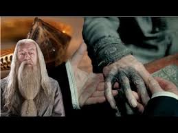 This curse was designed to quickly kill anyone who dared to wear the ring.1 1 effects 2 history 2.1 placing the curse 2.2 activation 3 behind the scenes 4 appearances 5 notes and references this curse would rapidly cause. What Was The Curse On Dumbledores Hand Youtube