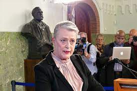 Ingrid b langhelle начал(а) читать. Berit Reiss Andersen Wikiwand