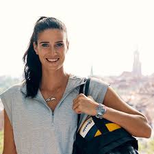 Joana heidrich is a swiss beach volleyball player. Article Joana Heidrich