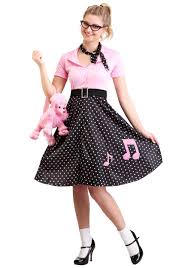 In the 1950s, it was the full swing skirts, protruding chests, and small waists that needed short cropped hairstyles to balance out the bottom heavy fashions. 50 S Sock Hop Makeup Saubhaya Makeup
