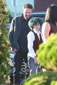However, jennifer, 49, reportedly feels wary about letting. Ben Affleck Proves He Is Part Of Family As He Bonds With Jennifer Lopez S Twins Emme And Max At Nobu Aktuelle Boulevard Nachrichten Und Fotogalerien Zu Stars Sternchen