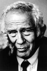 Sally Soames, Fearless Photographer With Personal Touch, Dies at 82