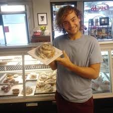 A Quaint Wisconsin Coffee Shop Rosie S Serves Cinnamon Rolls That Are The Size Of Your Head Cinnamon Rolls Parker House Rolls Recipe Rolls