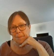 Suzanne Atkinson's Instagram, Twitter & Facebook