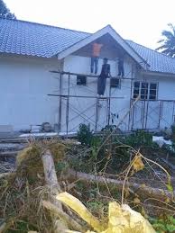 · genting tanah liat telah lama gigunakan sebagai penutup bumbung rumah. Membina Bumbung Rumah Kekuda Besi Renovations Rumah Facebook