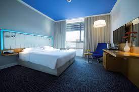 The park inn by radisson abu dhabi yas island is just a stone's throw away from yas beach, and boasts a swimming pool and tennis court. Hotel Rooms Park Inn By Radisson Abu Dhabi Yas Island