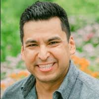 Edward Vera's Instagram, Twitter & Facebook