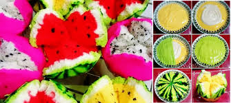 Apam mekar yang sedap ini dihasilkan menggunakan beberapa bahan utama seperti tepung gandum (wajib) yang dibancuh dengan susu segar, gula, telur dan beberapa bahan lain. Apam Mekar Special Bukuresepi Com