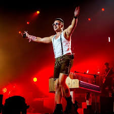 Andreas gabalier (born in graz on 21 november 1984) is an austrian folk singer. Andreas Gabalier Album Vergiss Mein Nicht It S Only Rock N Roll