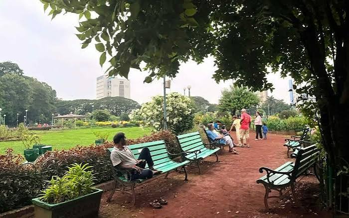 Hanging Gardens, Mumbai's century old treasure - Citizen Matters