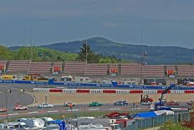 If you're planning to visit this incredible track, we recommend you consider our guide as required viewing! Es Geht Auch Klaglos Ein Signal Motor Kritik De