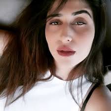 Esra Kaya (@esrakayaa43)