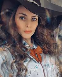 Bob Marrs was honored and delighted by shout-out to his saddles in  Yellowstone Season 3 Episode 7, as THE standard ridden by true Cowboys.  Honing his craft over 62 years, meant delivering