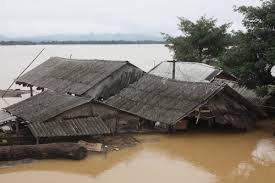 Diễn biến mưa lũ ở các tỉnh miền trung vừa qua cho thấy thiên tai ngày càng khốc liệt, bất thường và khó dự báo. 18 NgÆ°á»i Thiá»‡t Máº¡ng Vi Bao LÅ© Miá»n Trung Vnexpress