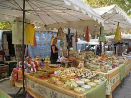 マルシェin サントロペ marche en saint tropez belleの海外旅行記と恋する美肌 コンテナハウス デザイン ケンタッキー イベント