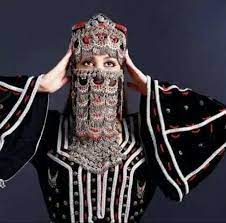 أهل اليمـن في عشقهم لا تبالـي ويا بخت من هي حبيبها يماني حب وغلا واخلاق وڪلام حالي والي حبت ي traditional outfits blazers for men casual traditional dresses