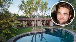 Robert pattinson (26) und kristen stewart (23) sollten lieber zur paartherapie gehen als zu schnell wieder kürzlich sprachen sie darüber, zusammen ein haus in malibu zu kaufen, aber damit sollten. Robert Pattinson Buys Hollywood Hills House Variety