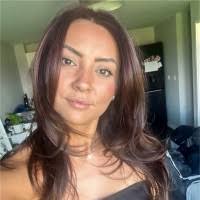 Lynette Hooper's Instagram, Twitter & Facebook