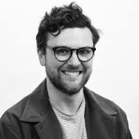 Sean Waring's Instagram, Twitter & Facebook